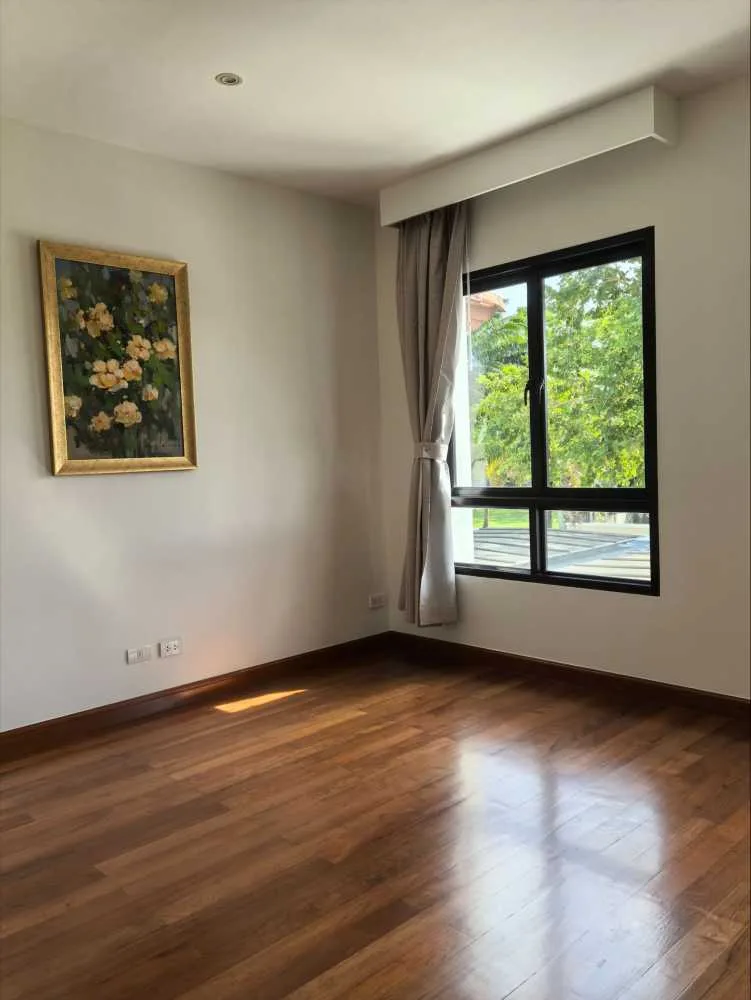 Property image - full photo 25