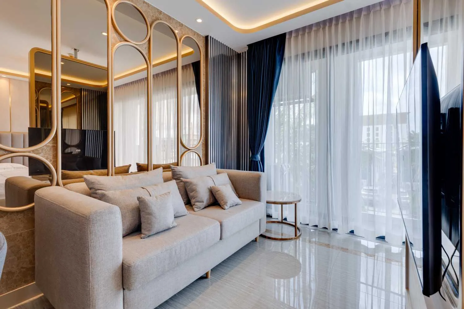 Property image - full photo 3