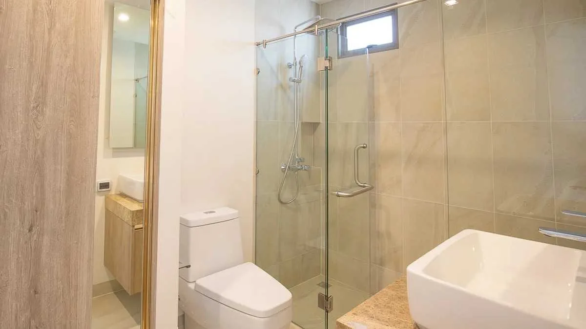 Property image - full photo 15