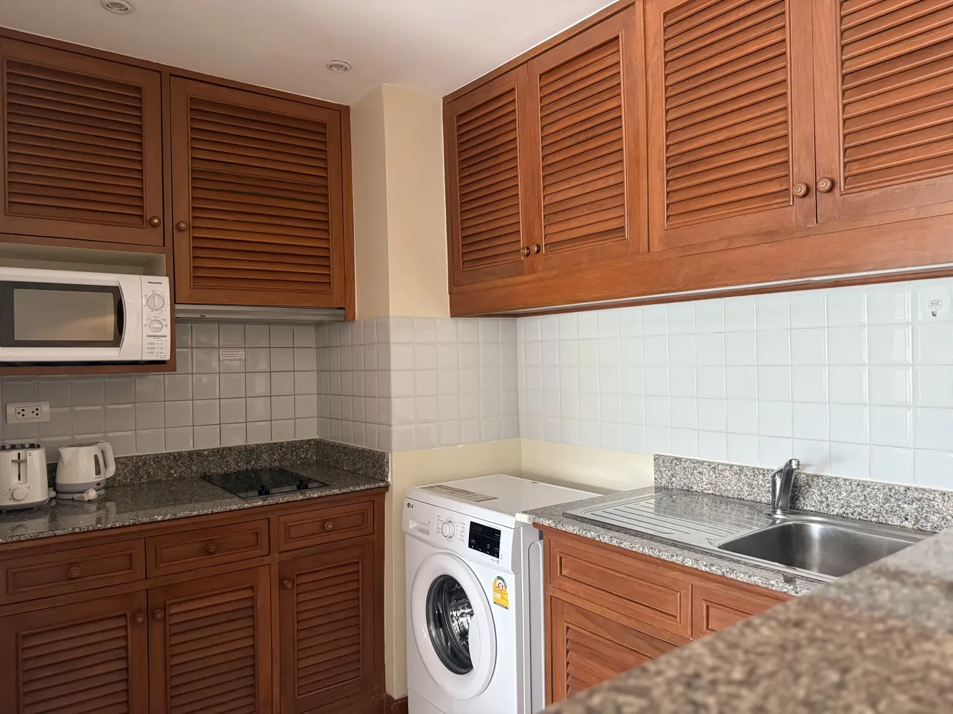 Property image - full photo 6