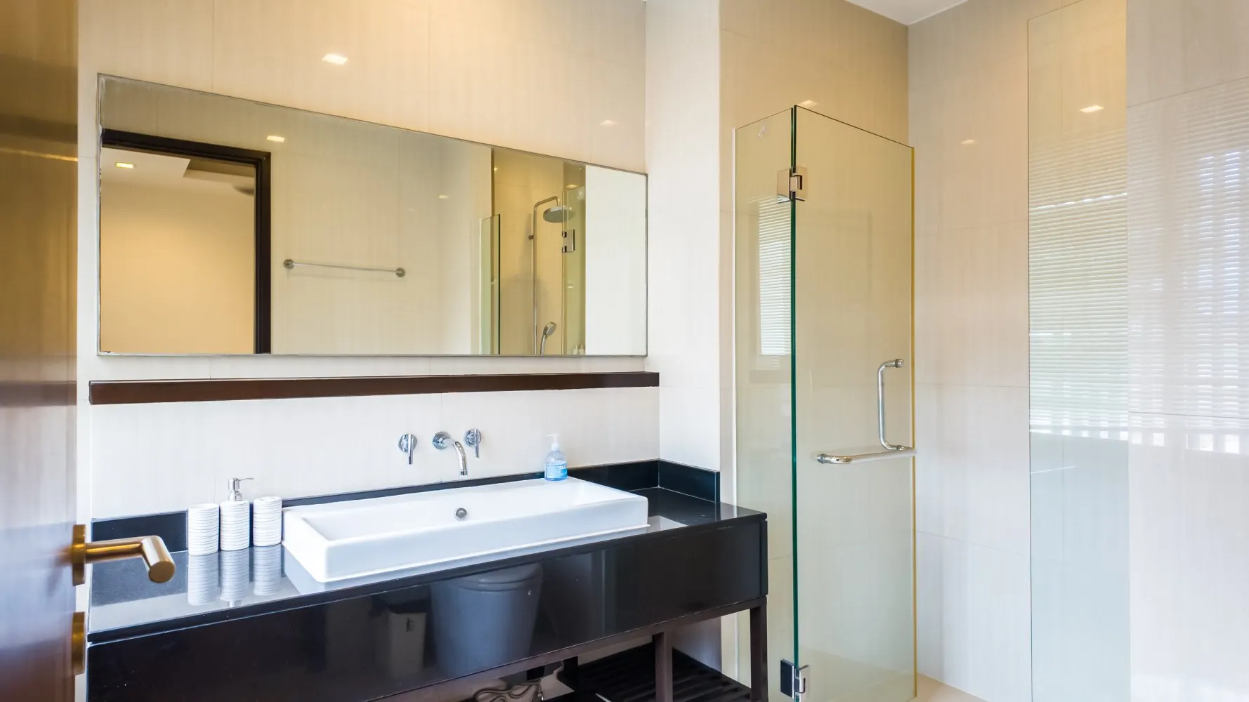 Property image - full photo 26