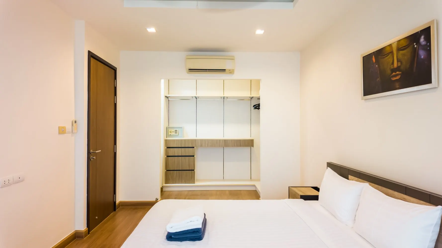 Property image - full photo 12
