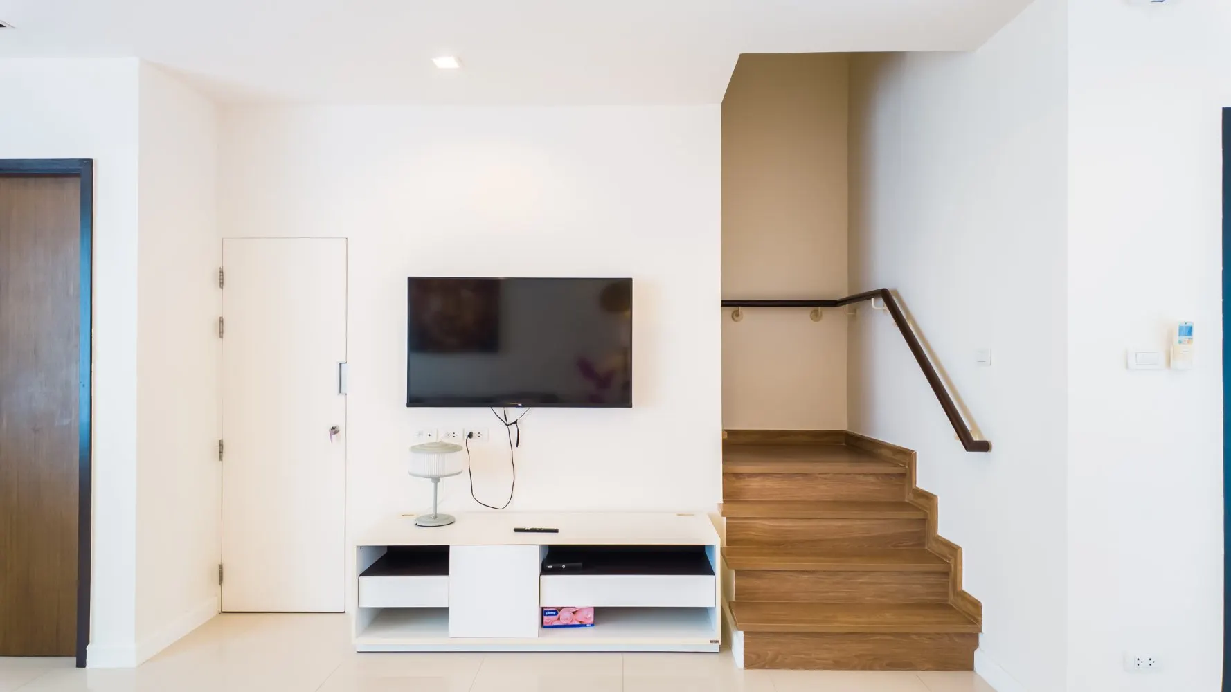 Property image - full photo 11