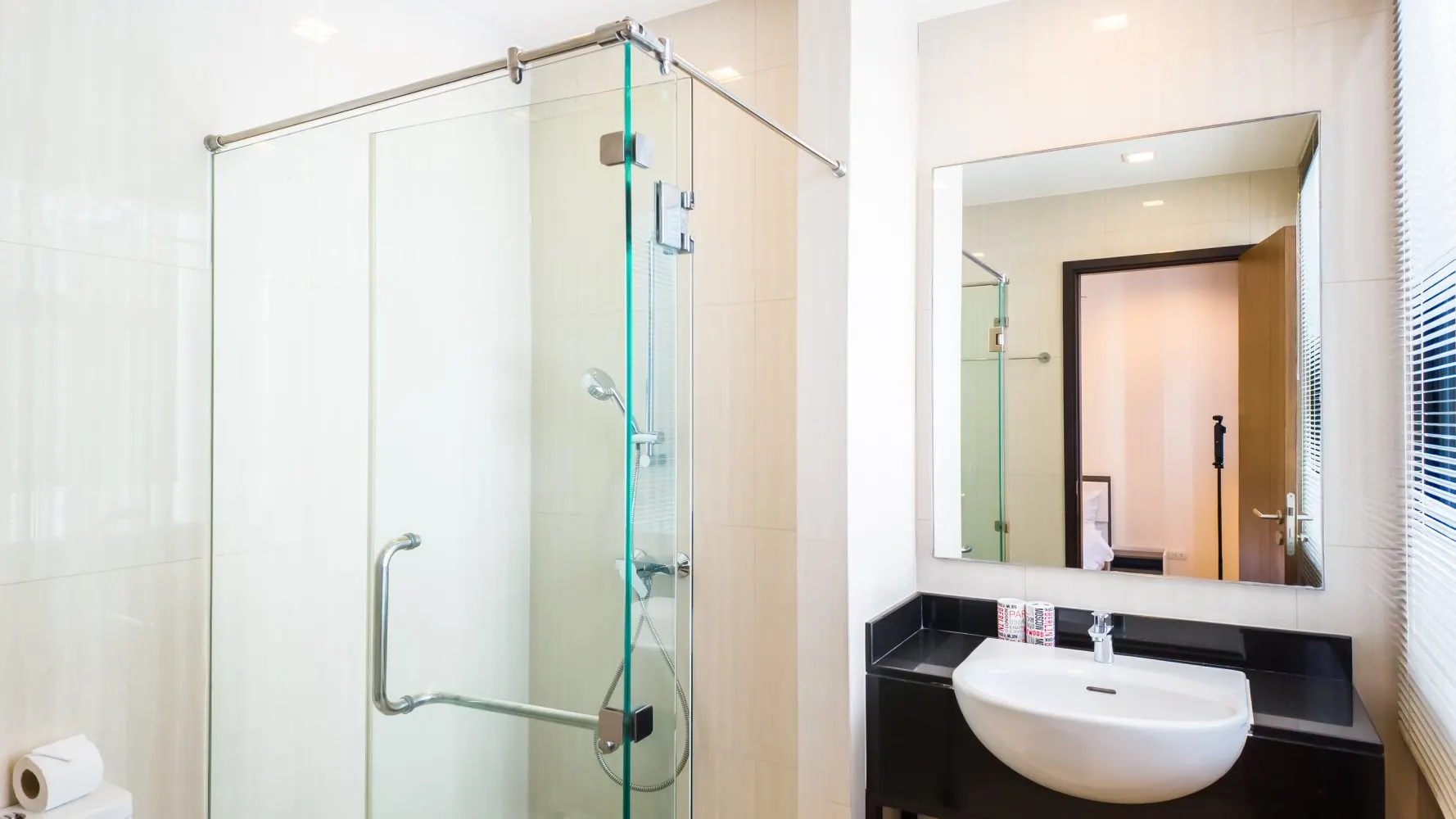 Property image - full photo 28