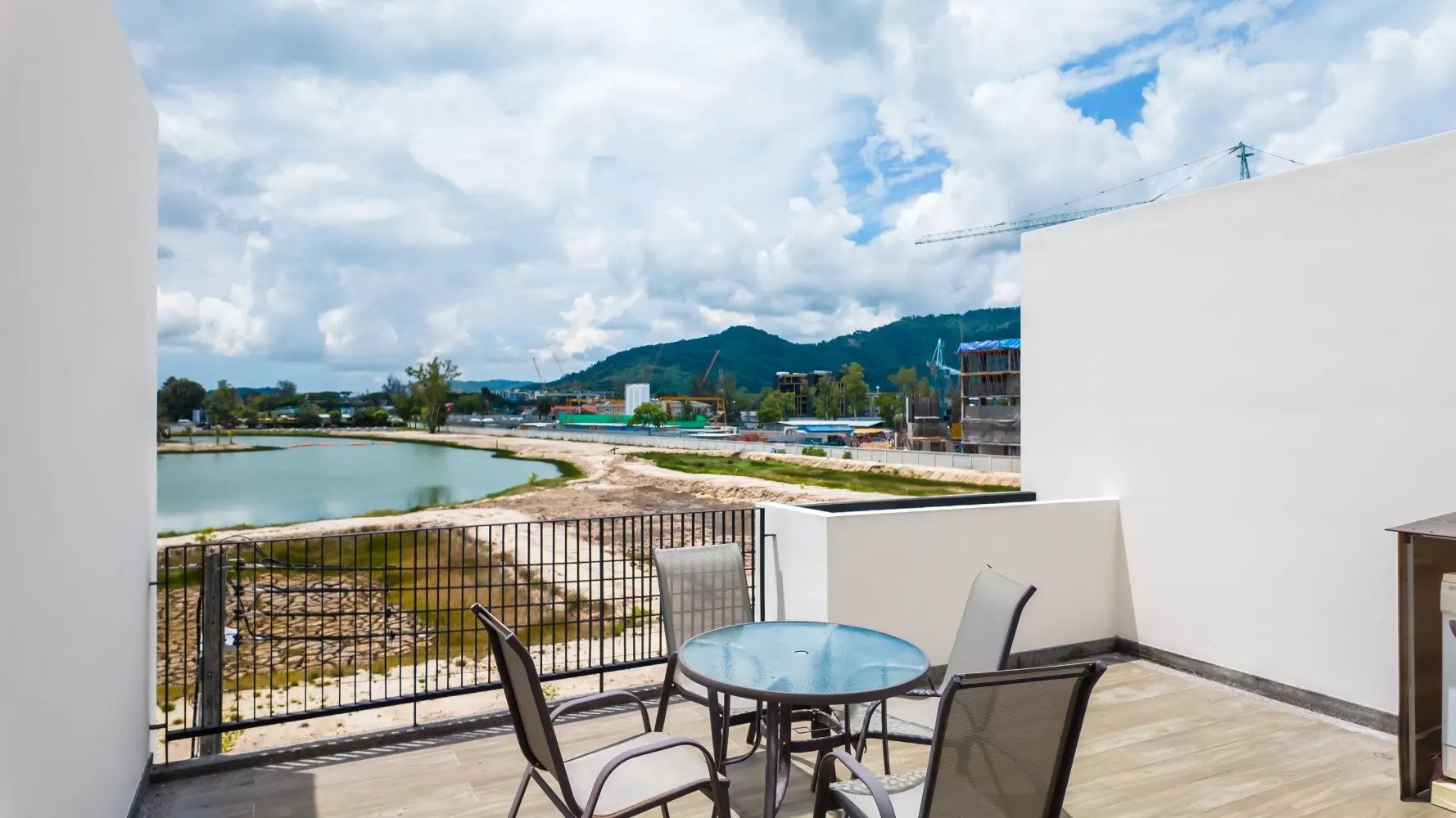 Property image - full photo 32