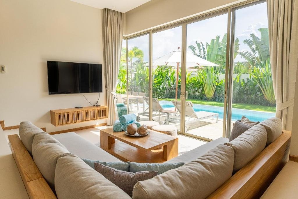 Property image - full photo 4