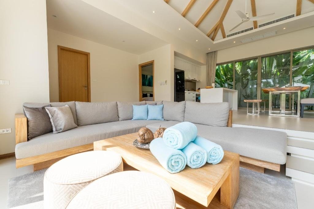Property image - full photo 5