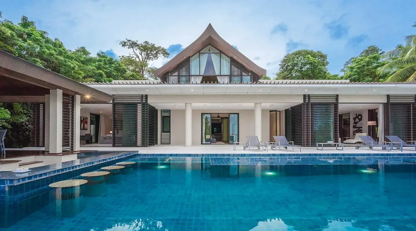Property image - full photo 2