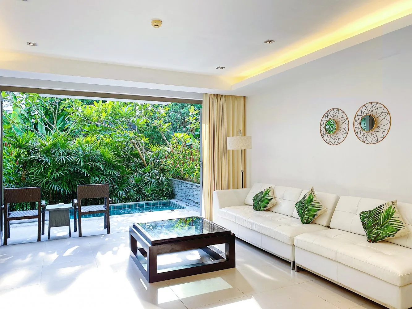 Property image - full photo 4