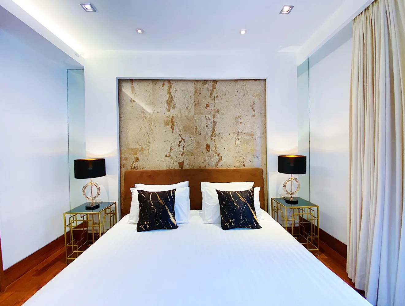 Property image - full photo 16