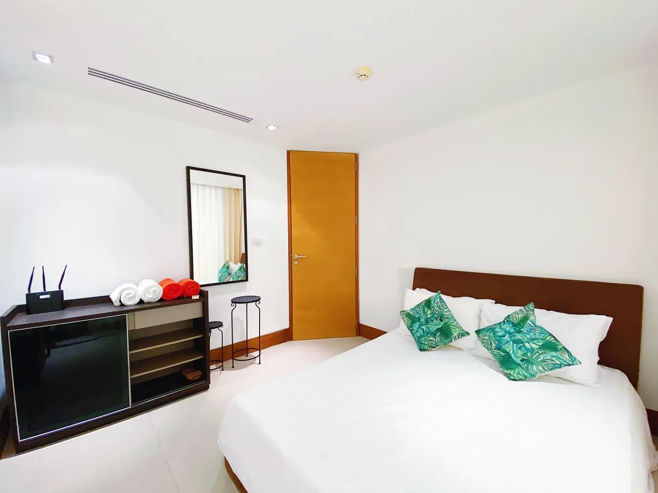 Property image - full photo 6