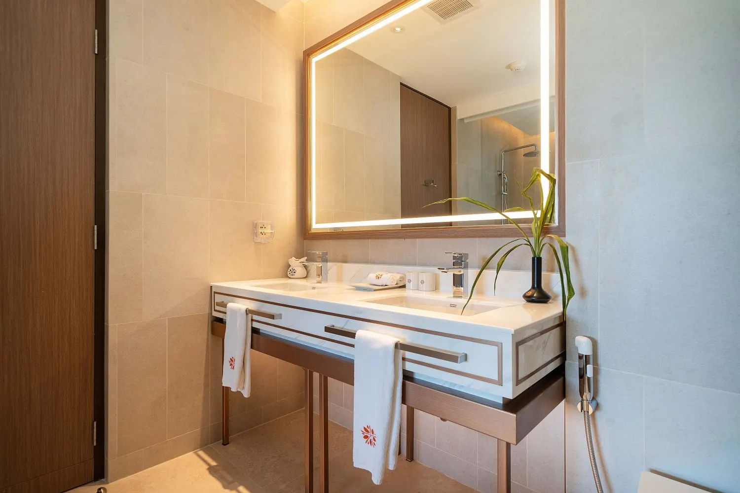 Property image - full photo 19
