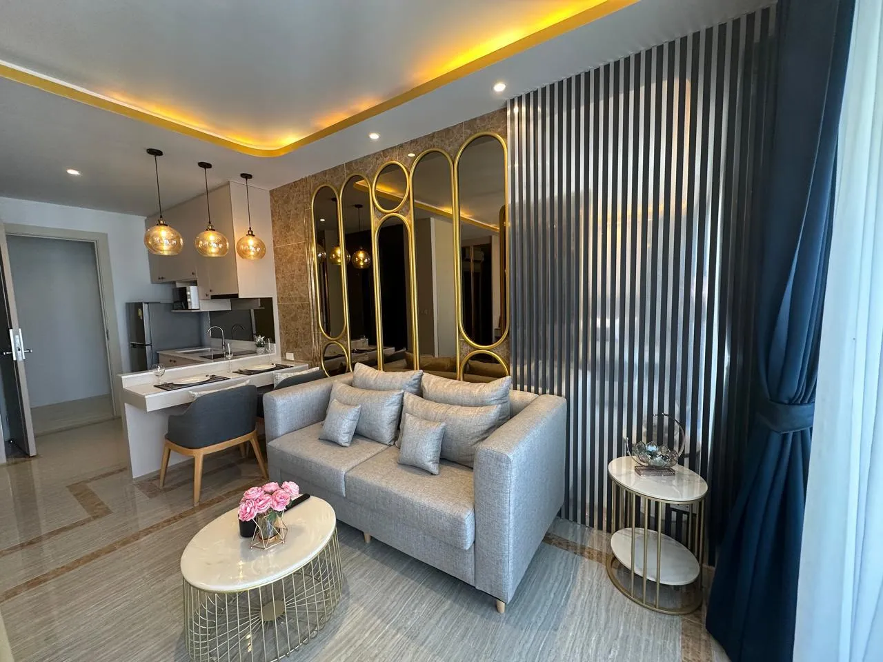 Property image - full photo 2