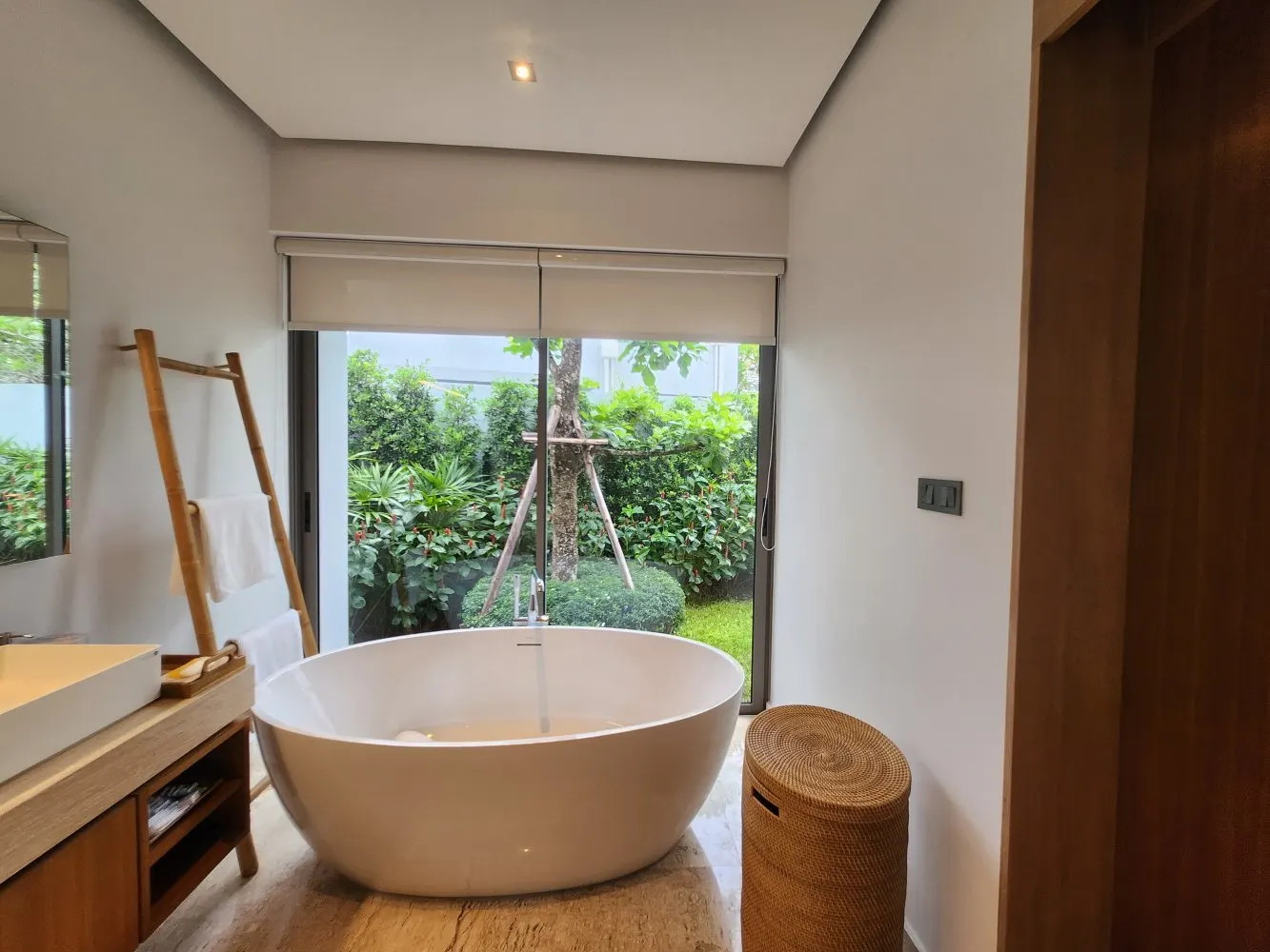 Property image - full photo 5