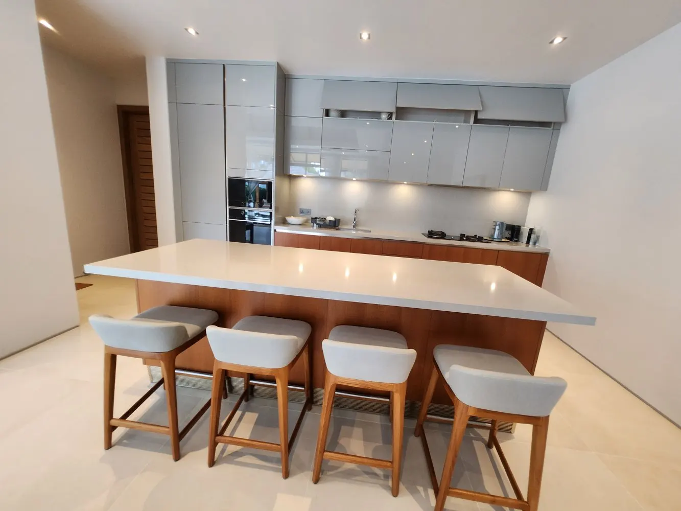 Property image - full photo 16