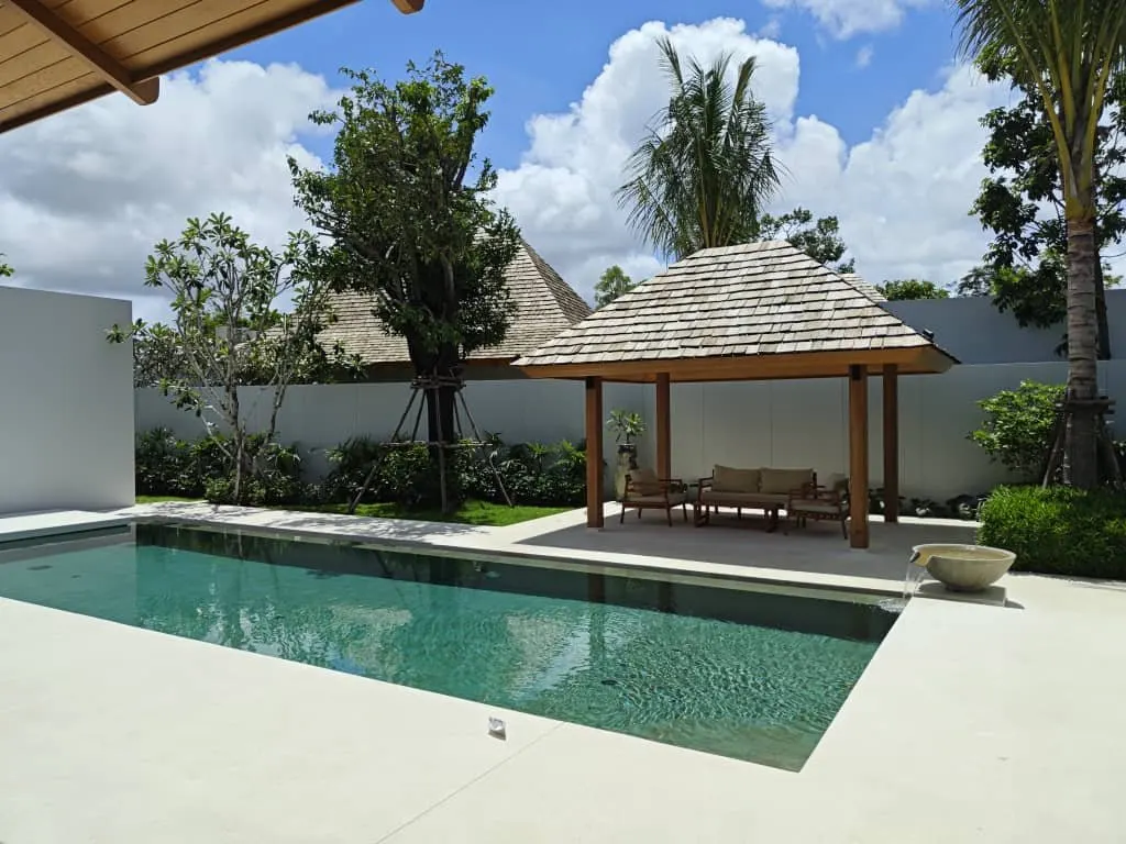 Property image - full photo 32