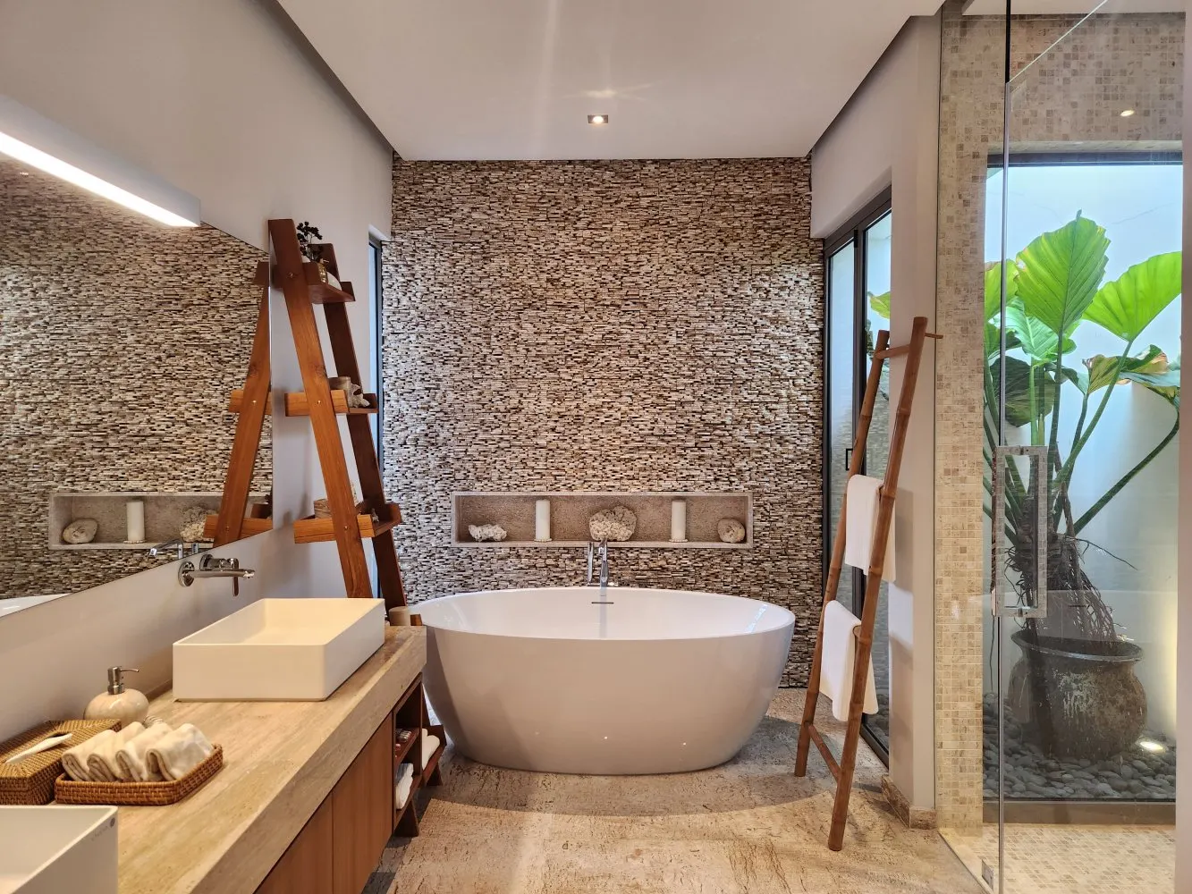 Property image - full photo 39