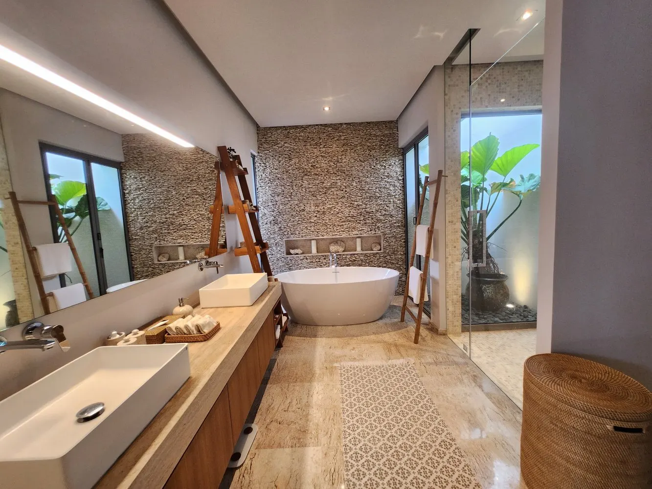 Property image - full photo 40