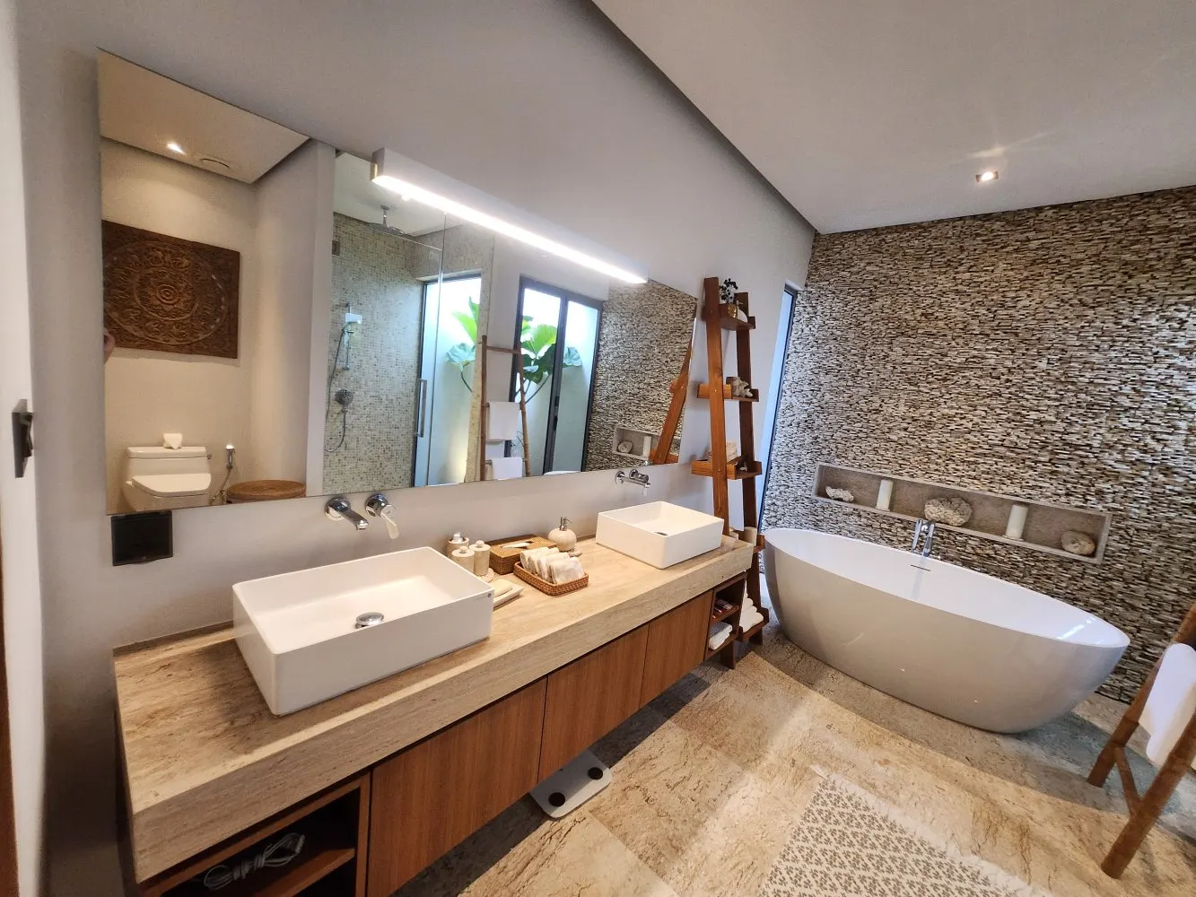 Property image - full photo 42