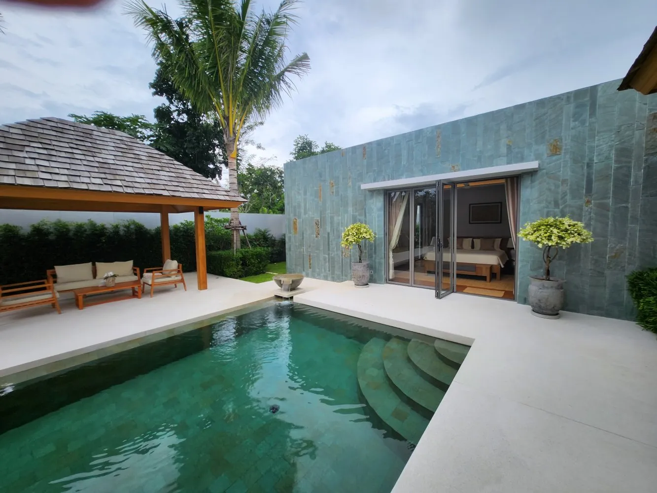 Property image - full photo 3