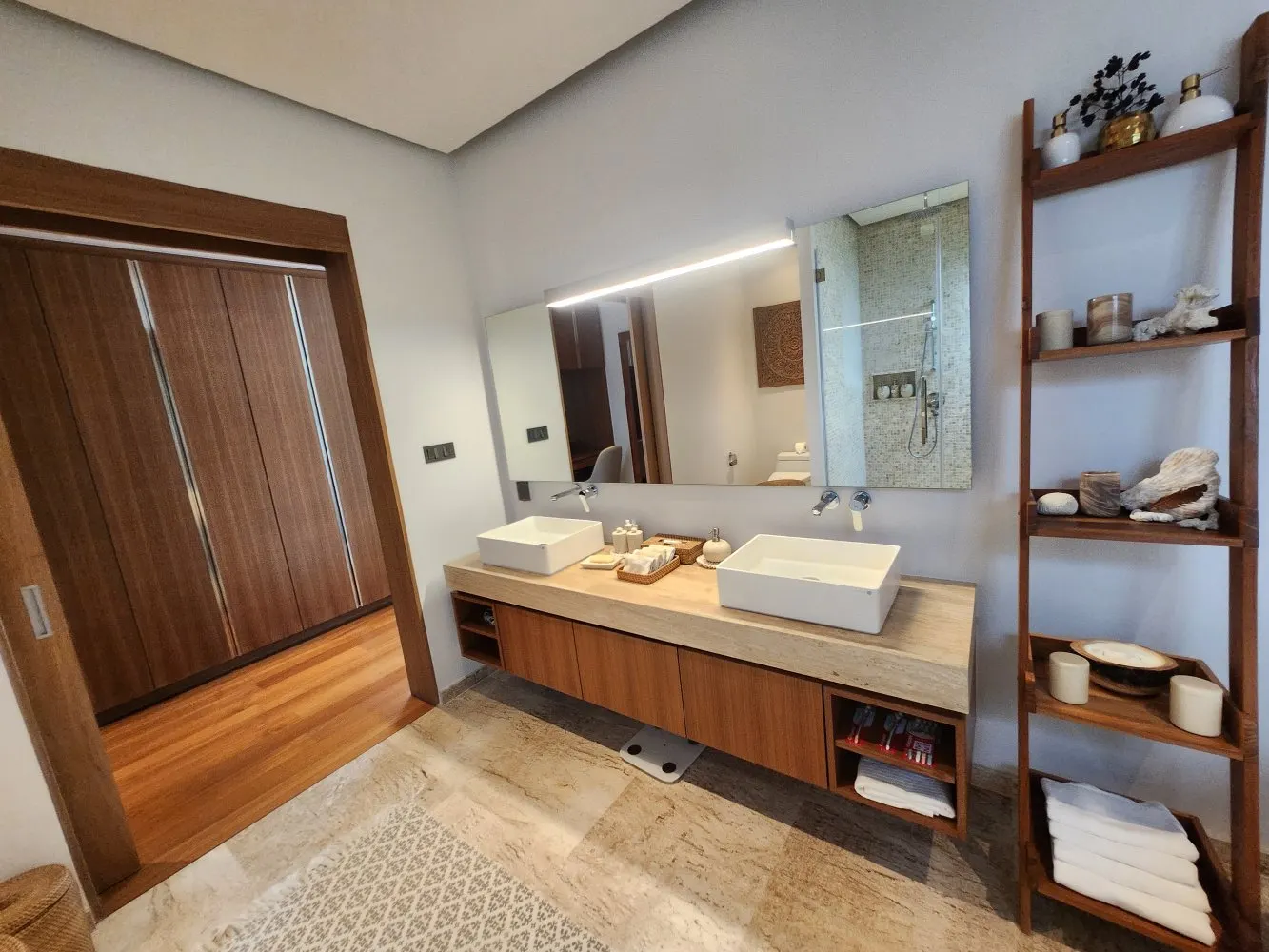 Property image - full photo 43