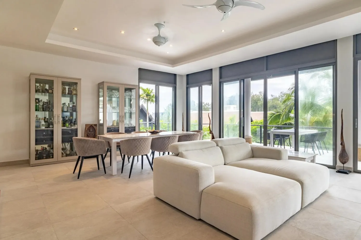 Property image - full photo 4