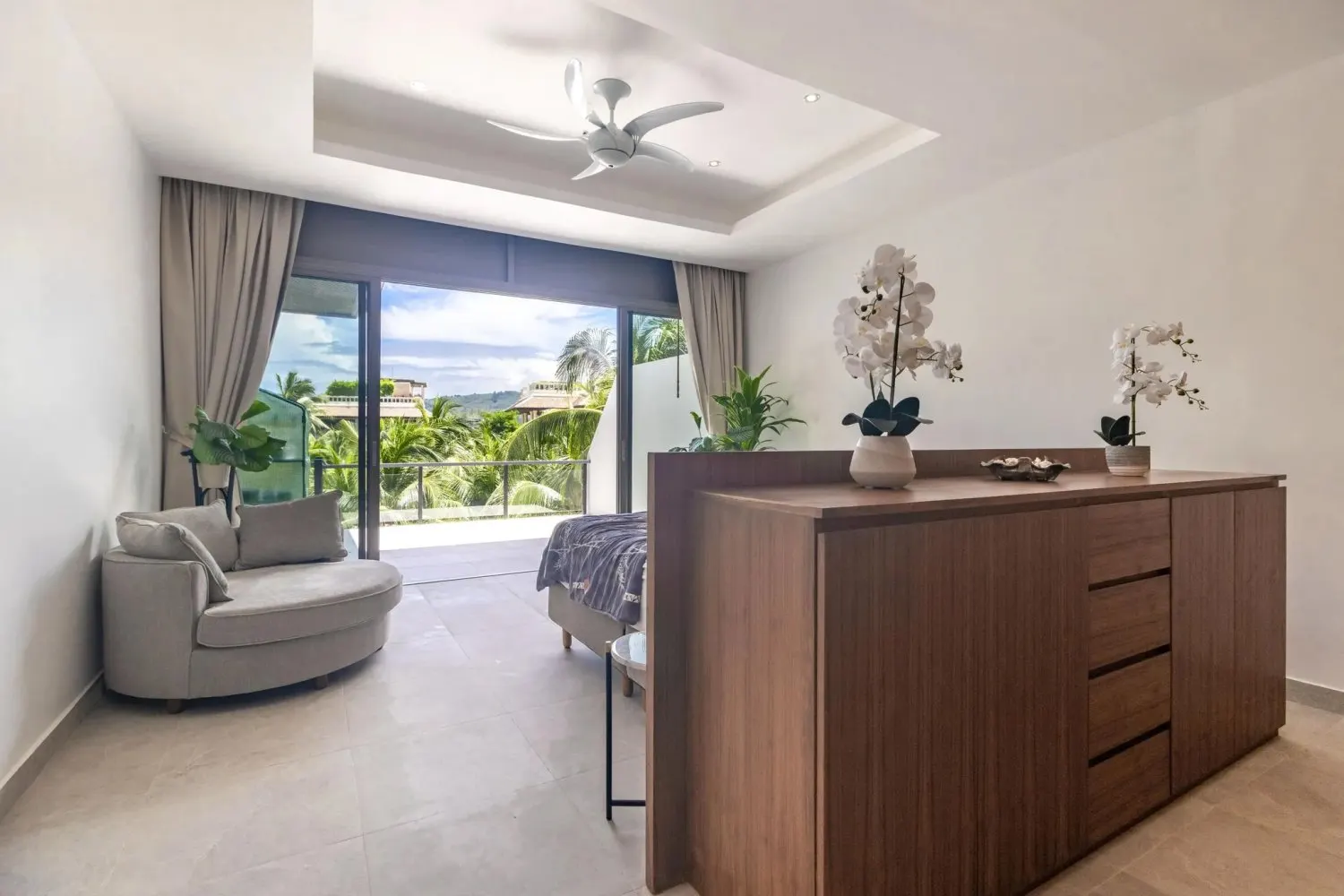 Property image - full photo 16