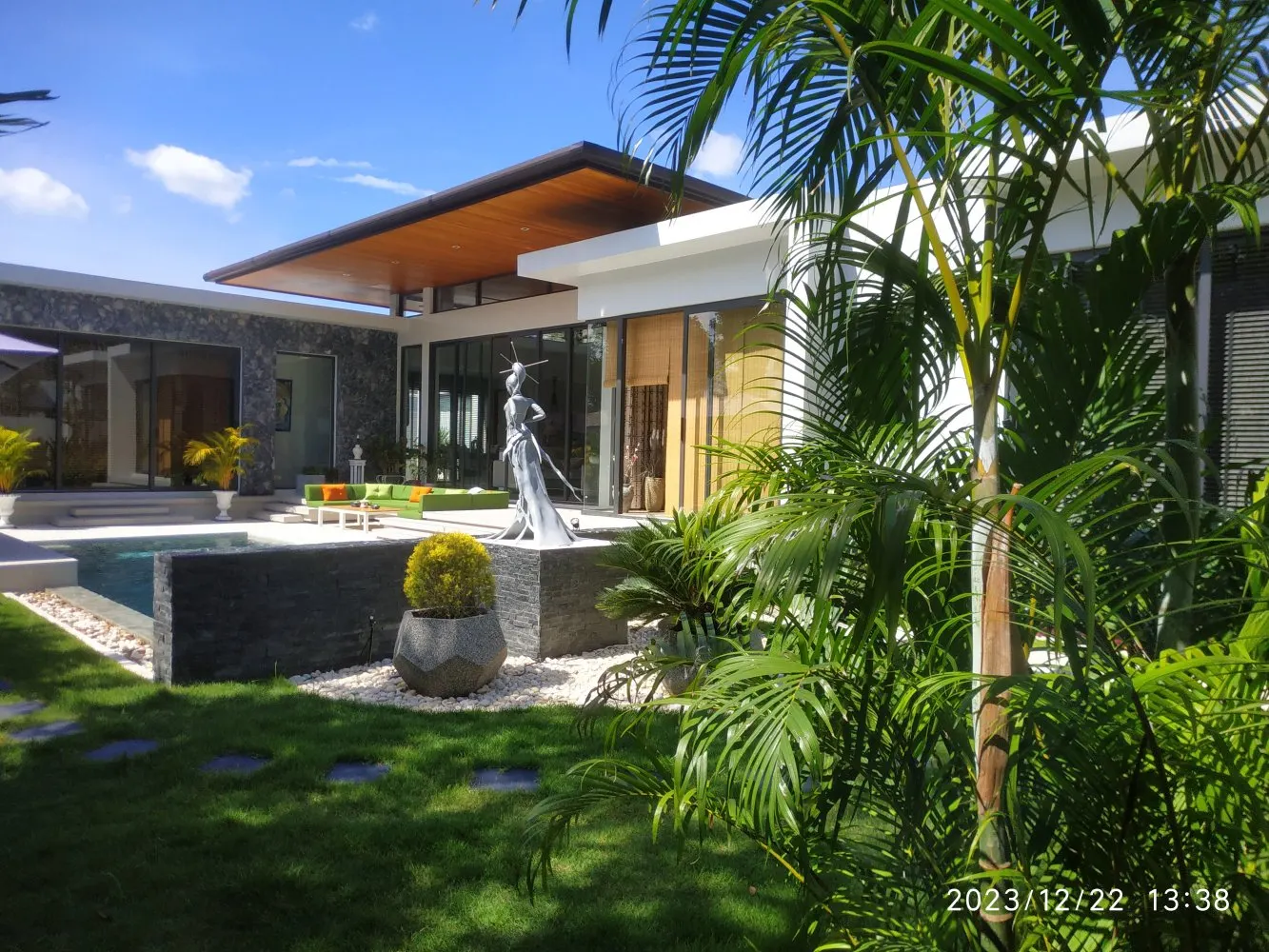 Property image - full photo 5