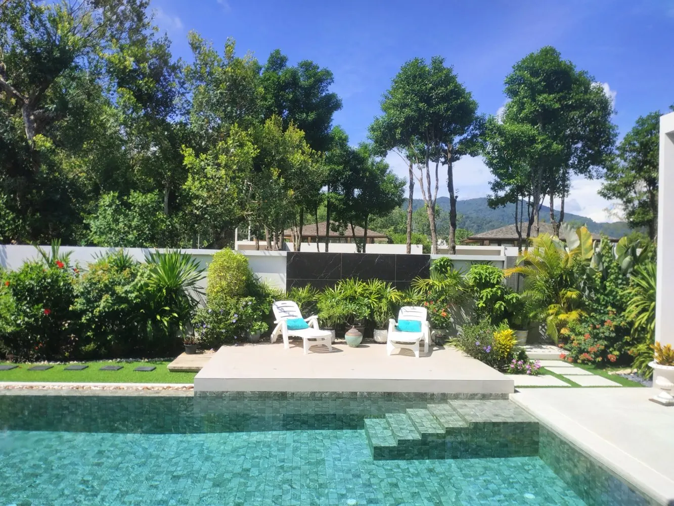 Property image - full photo 3