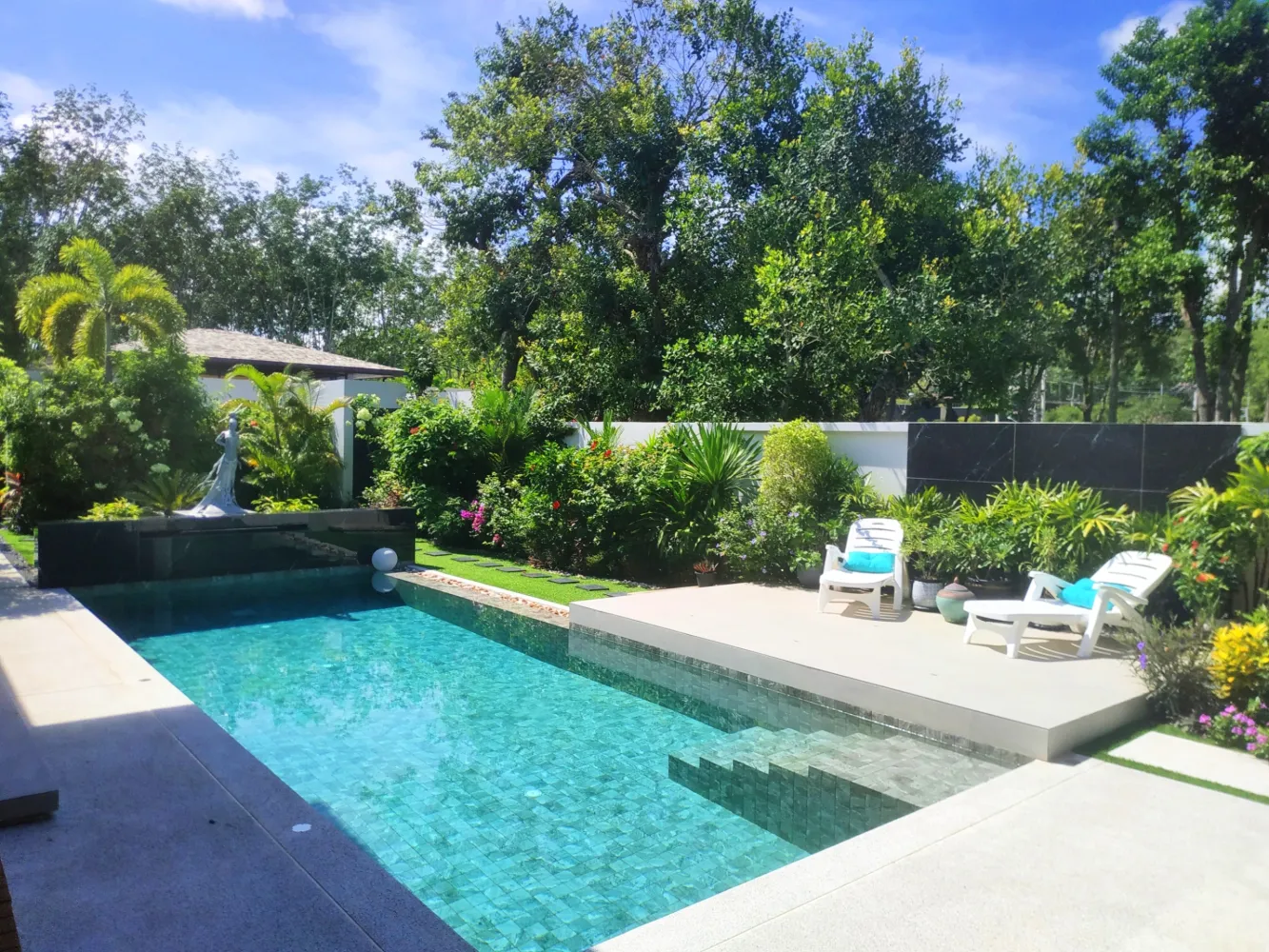 Property image - full photo 4