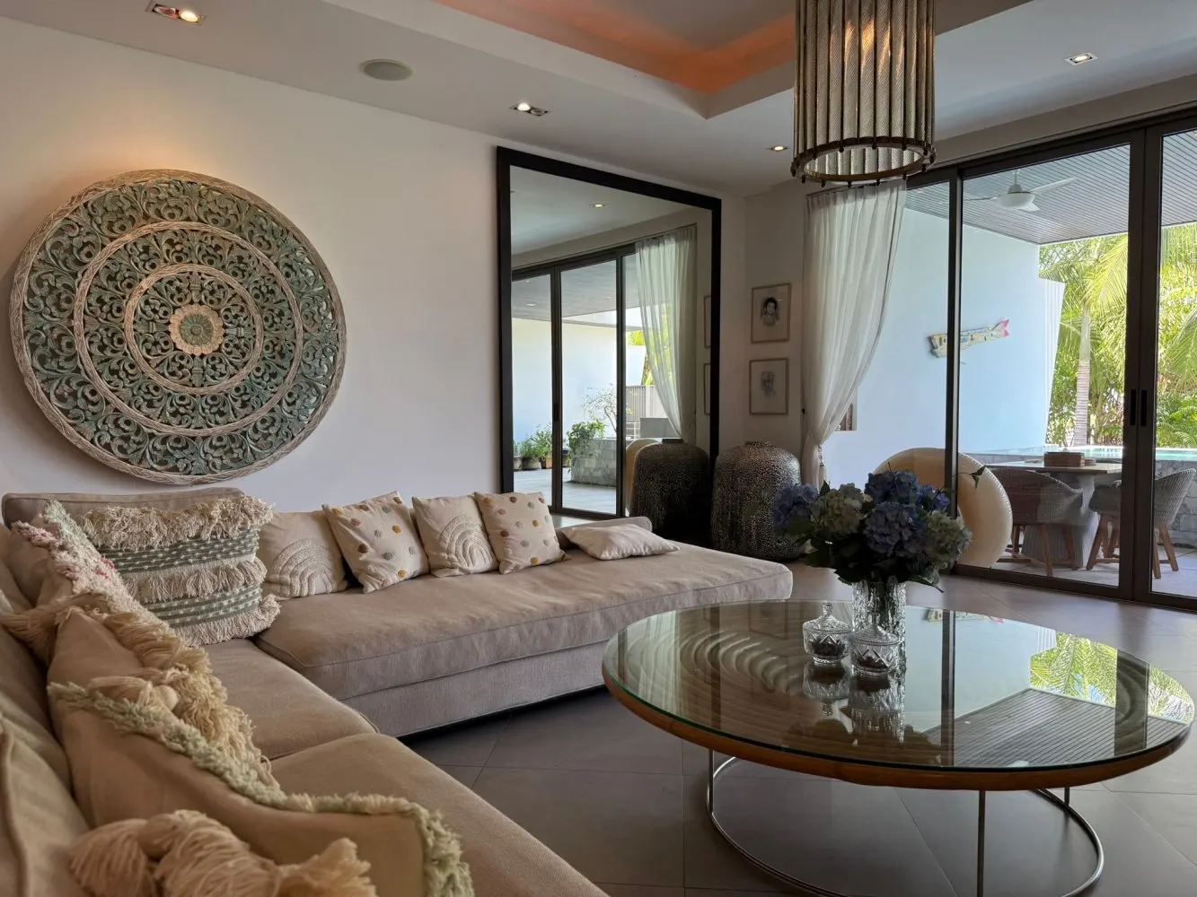 Property image - full photo 2