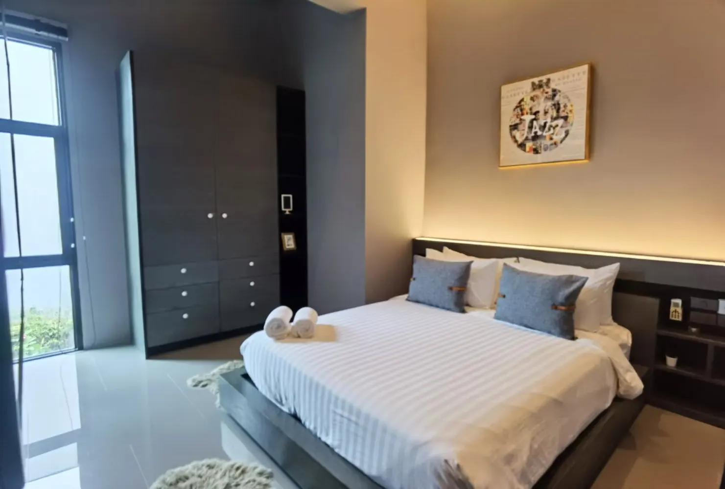 Property image - full photo 8