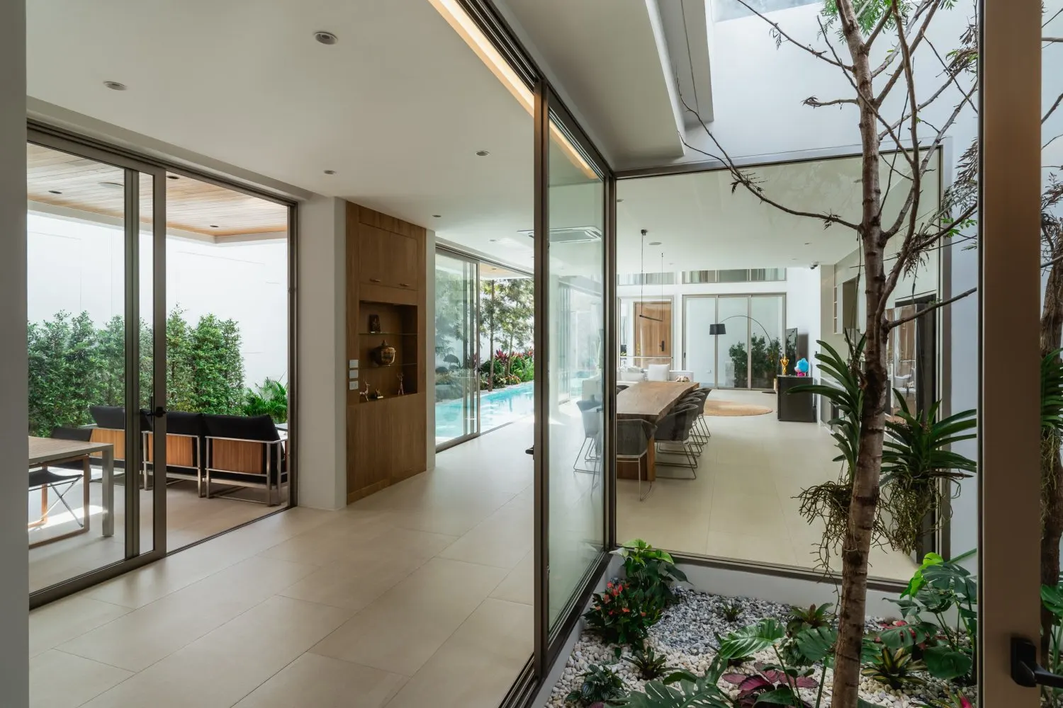 Property image - full photo 42