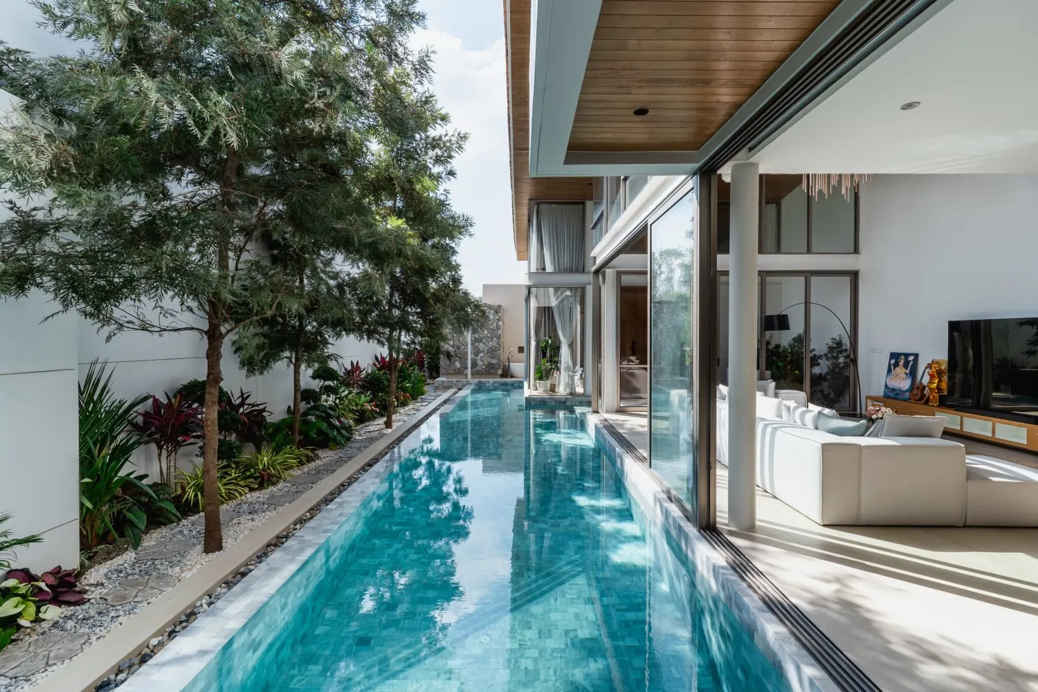 Property image - full photo 1