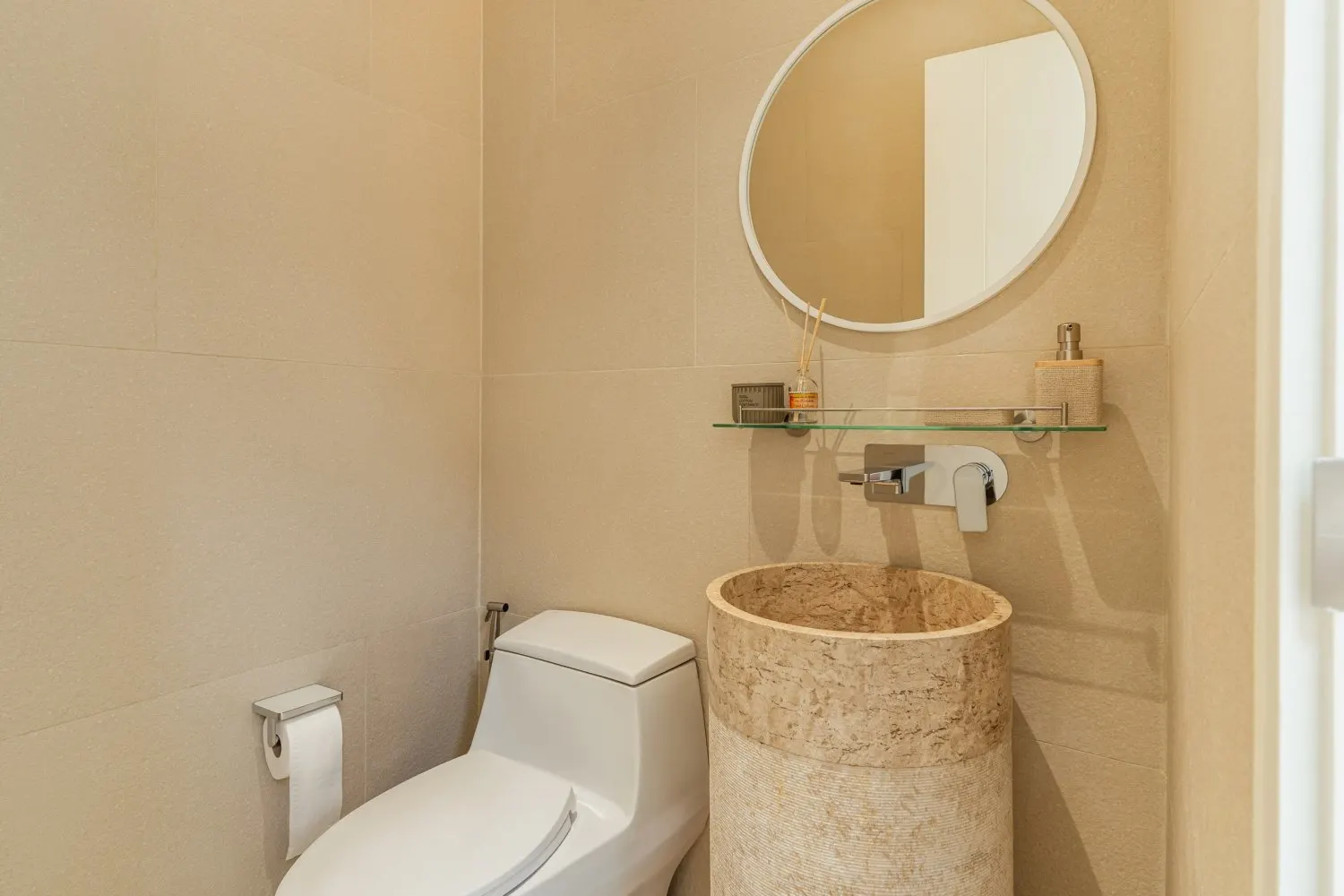 Property image - full photo 22