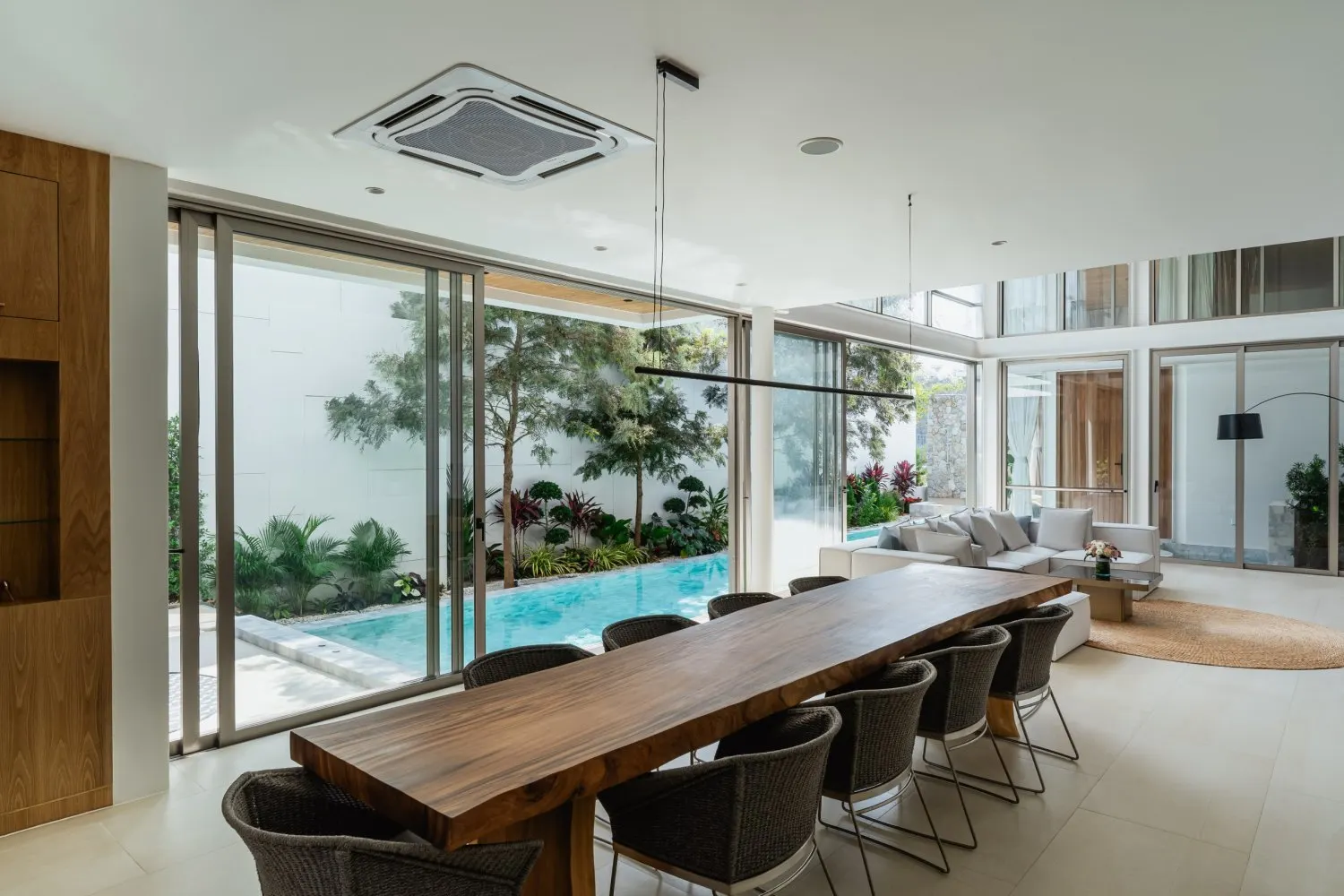 Property image - full photo 8