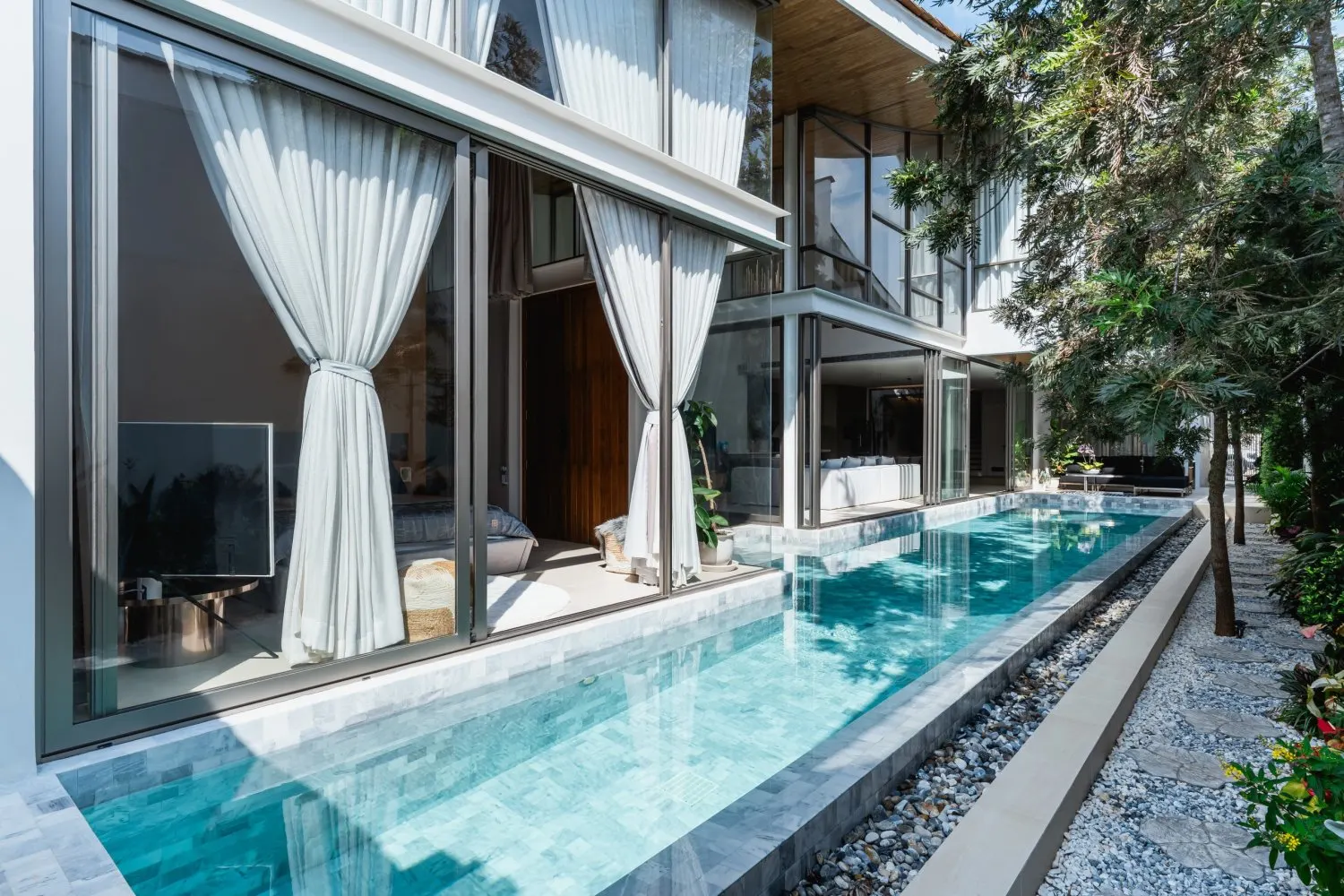 Property image - full photo 6