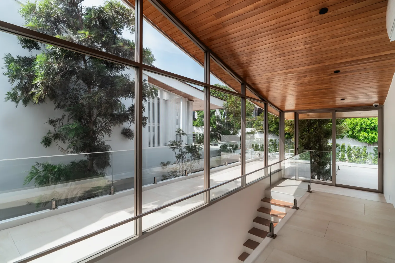 Property image - full photo 30