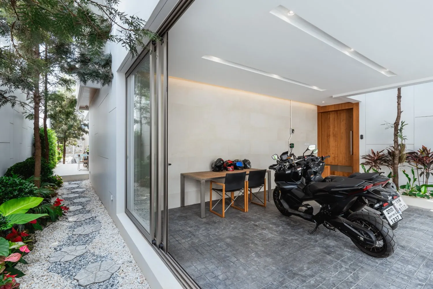 Property image - full photo 44