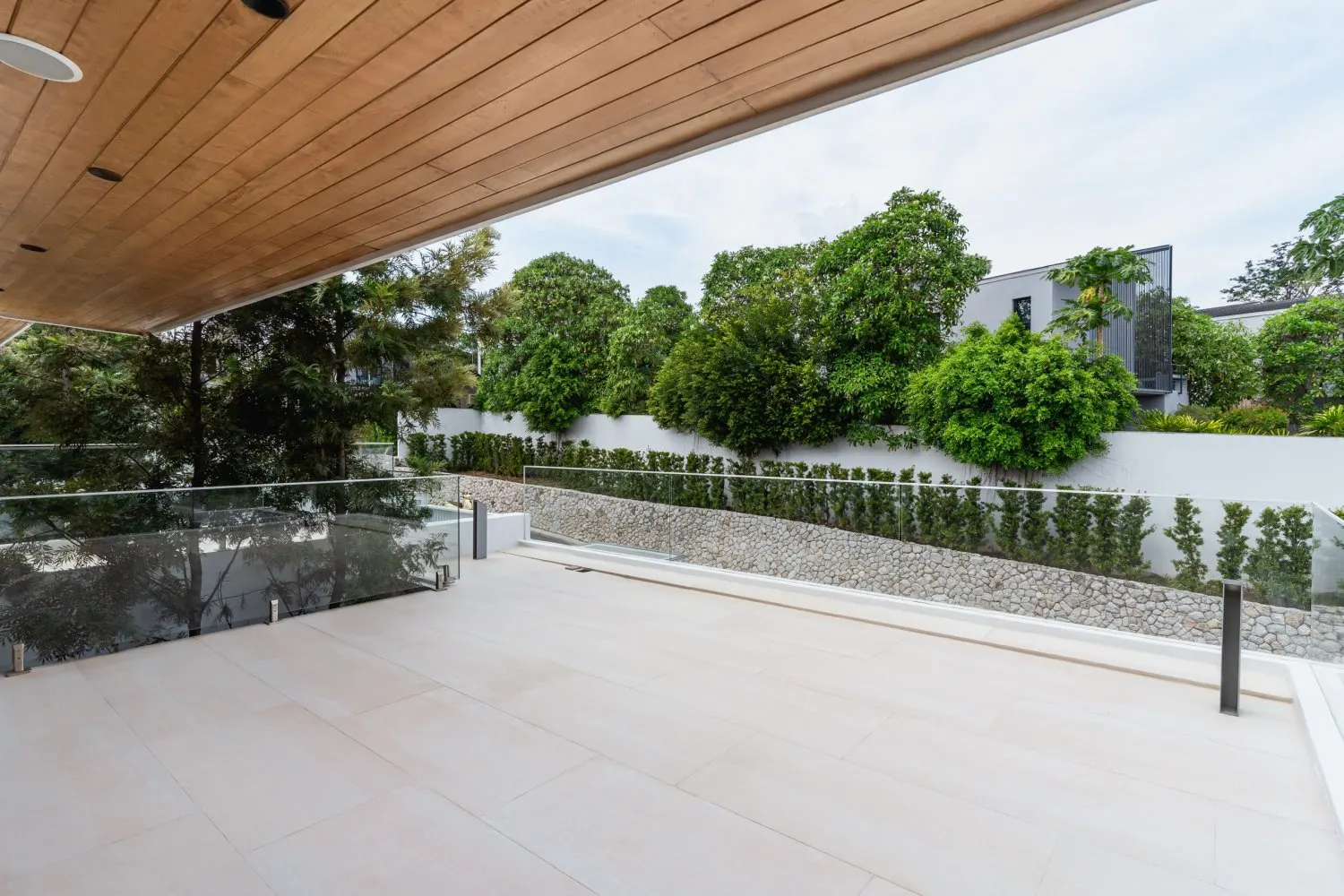 Property image - full photo 46