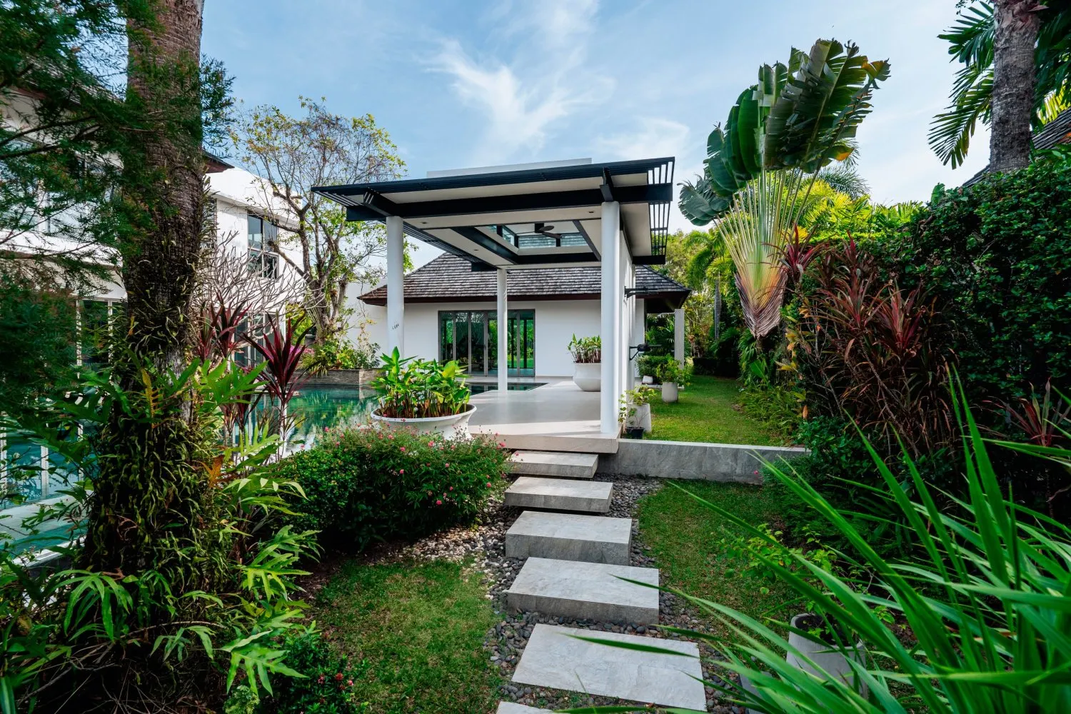 Property image - full photo 3