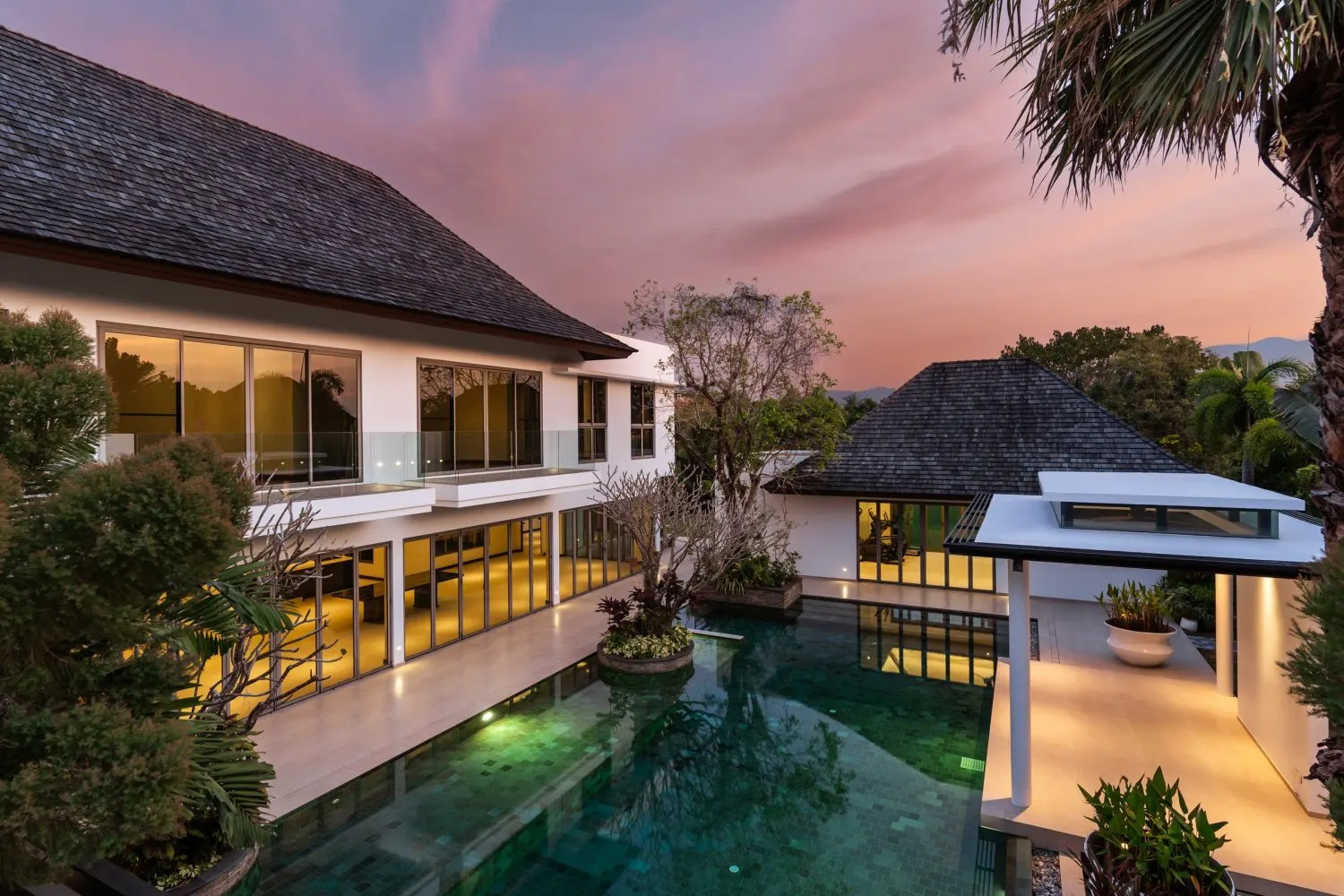 Property image - full photo 44