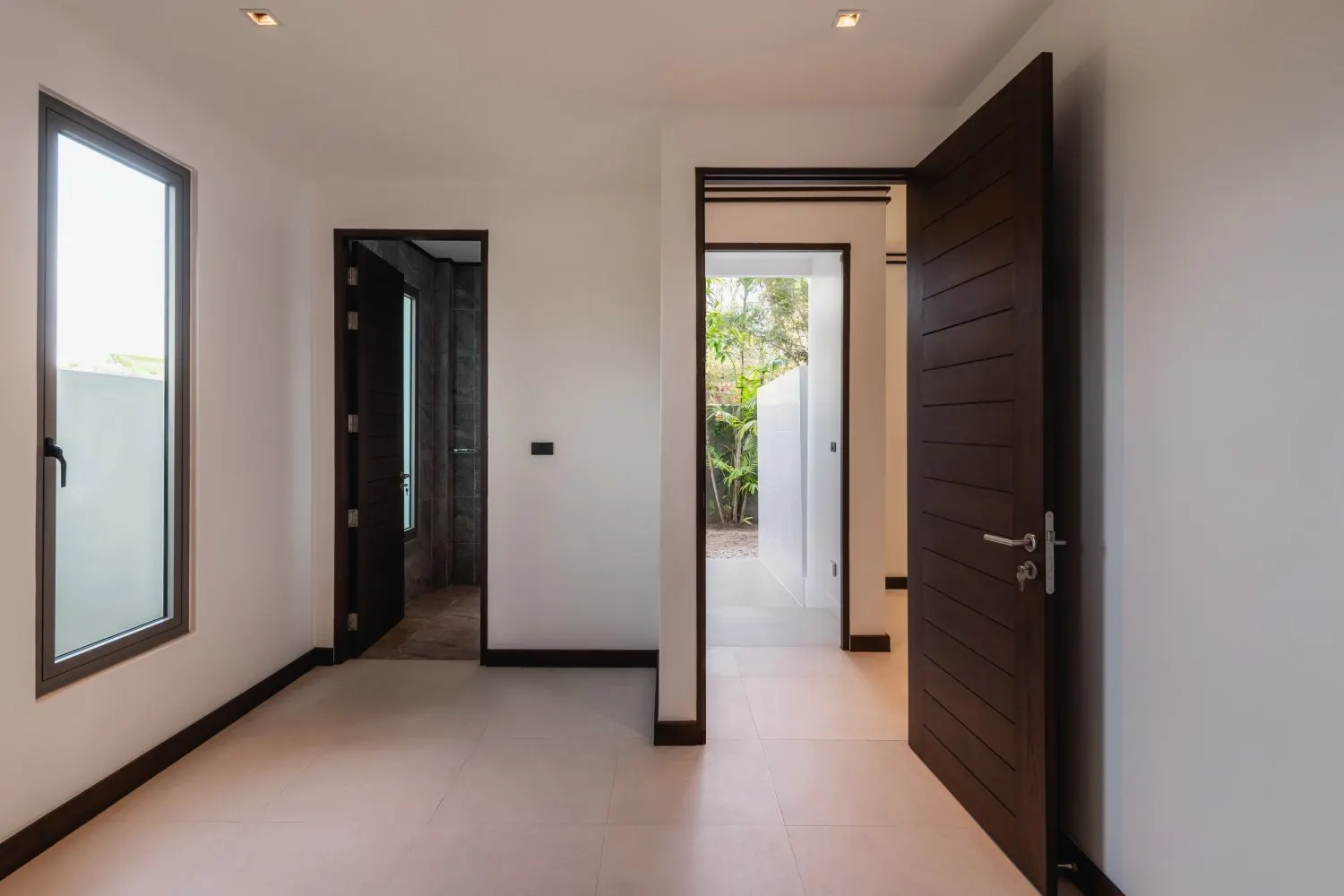 Property image - full photo 16