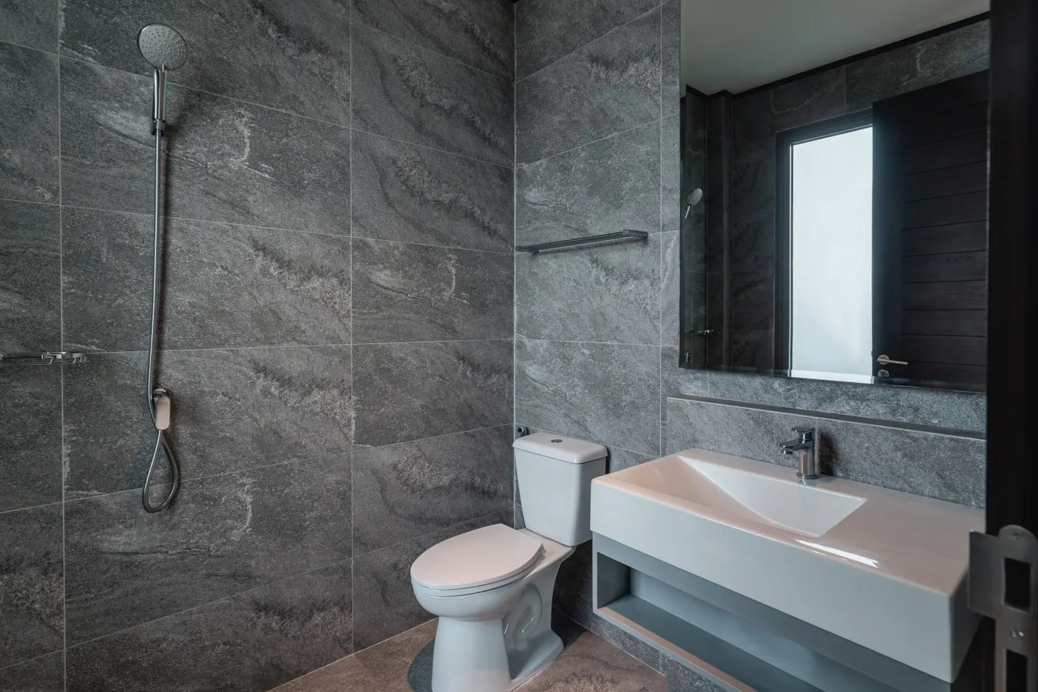 Property image - full photo 13