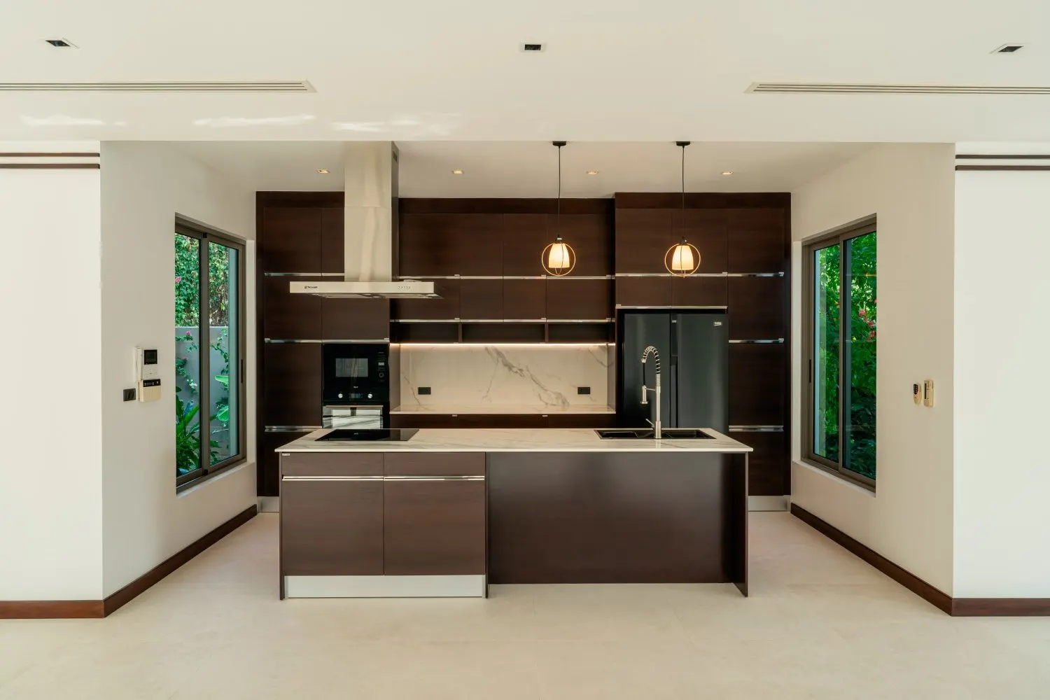 Property image - full photo 6