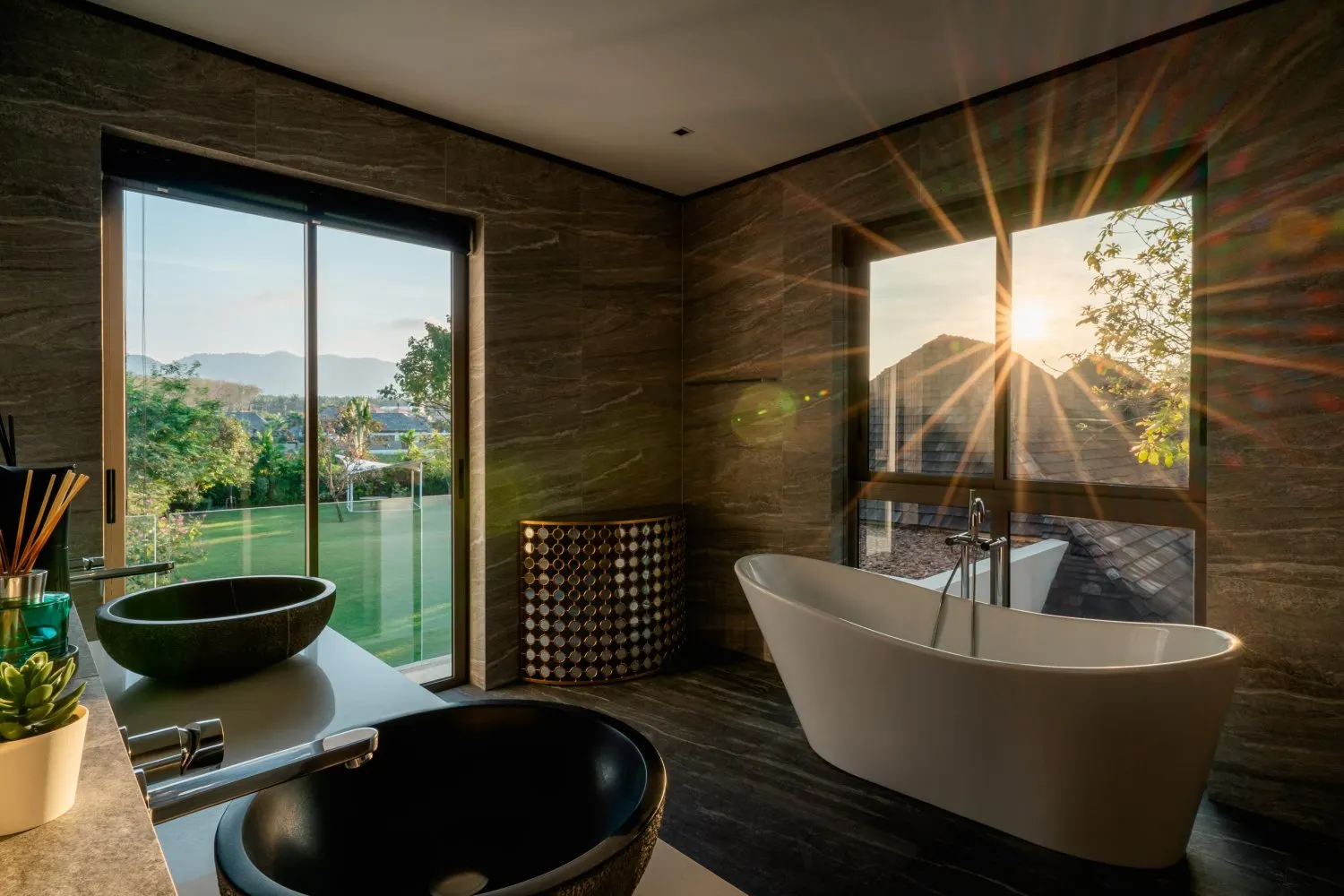 Property image - full photo 11