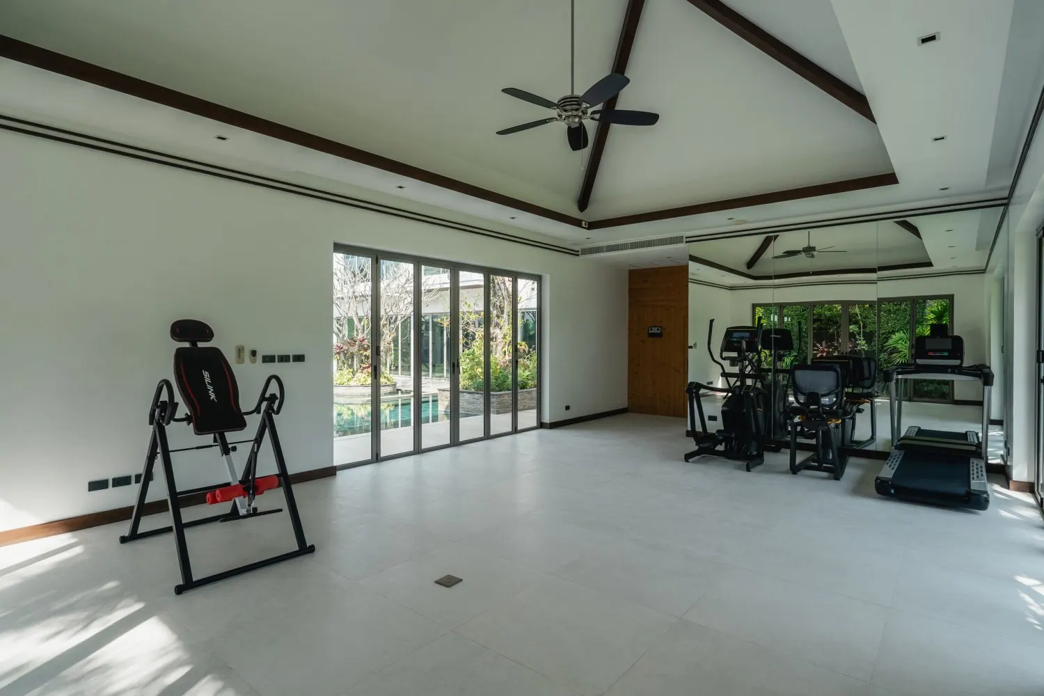 Property image - full photo 31