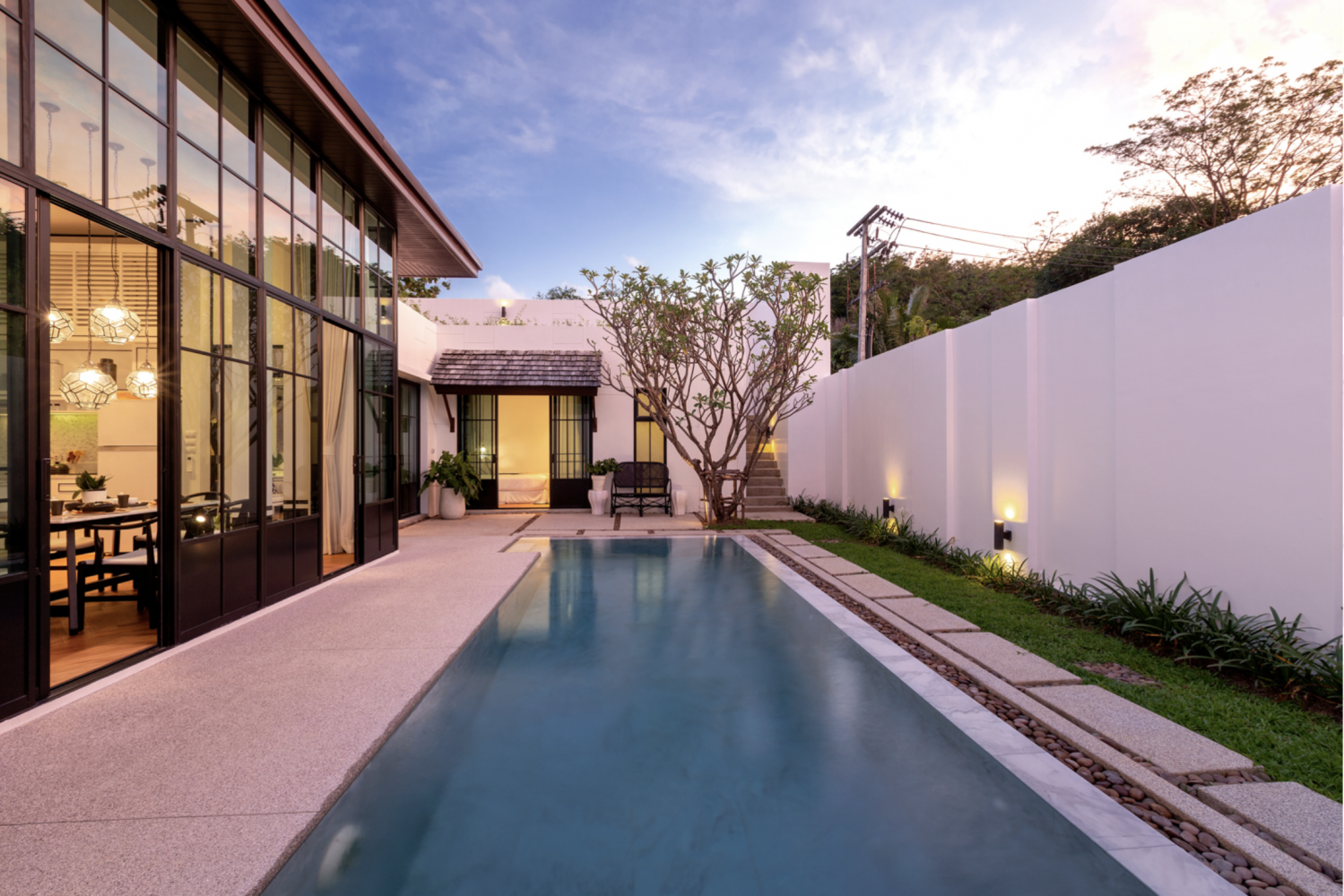 Property image - full photo 2