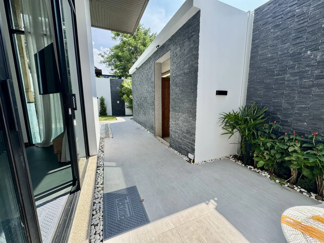 Property image - full photo 32