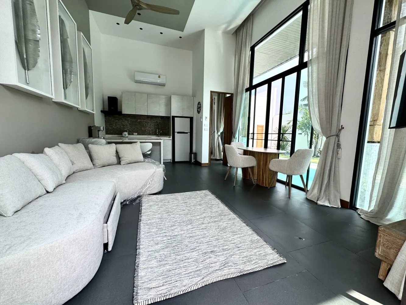 Property image - full photo 8